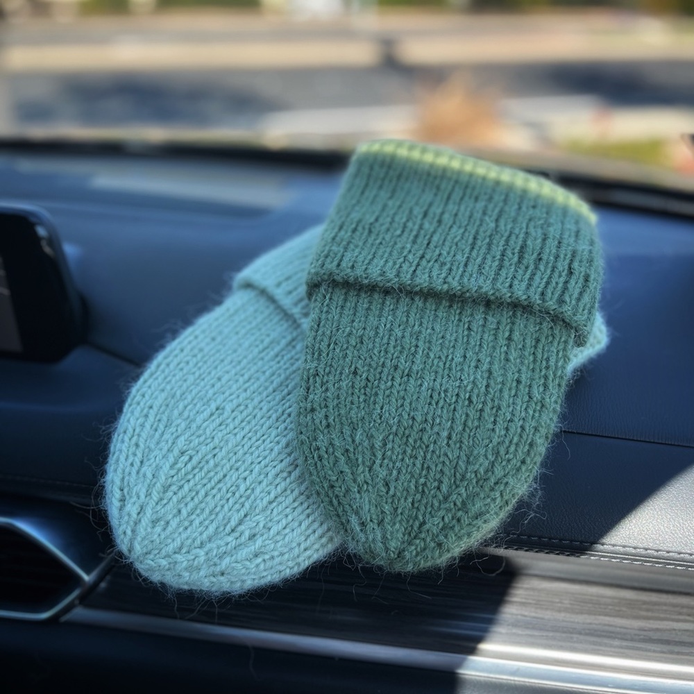 Rib-knitted hat! Handmade!